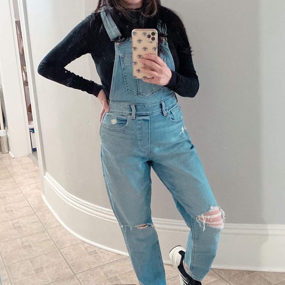 American eagle mom distressed overall with side zip